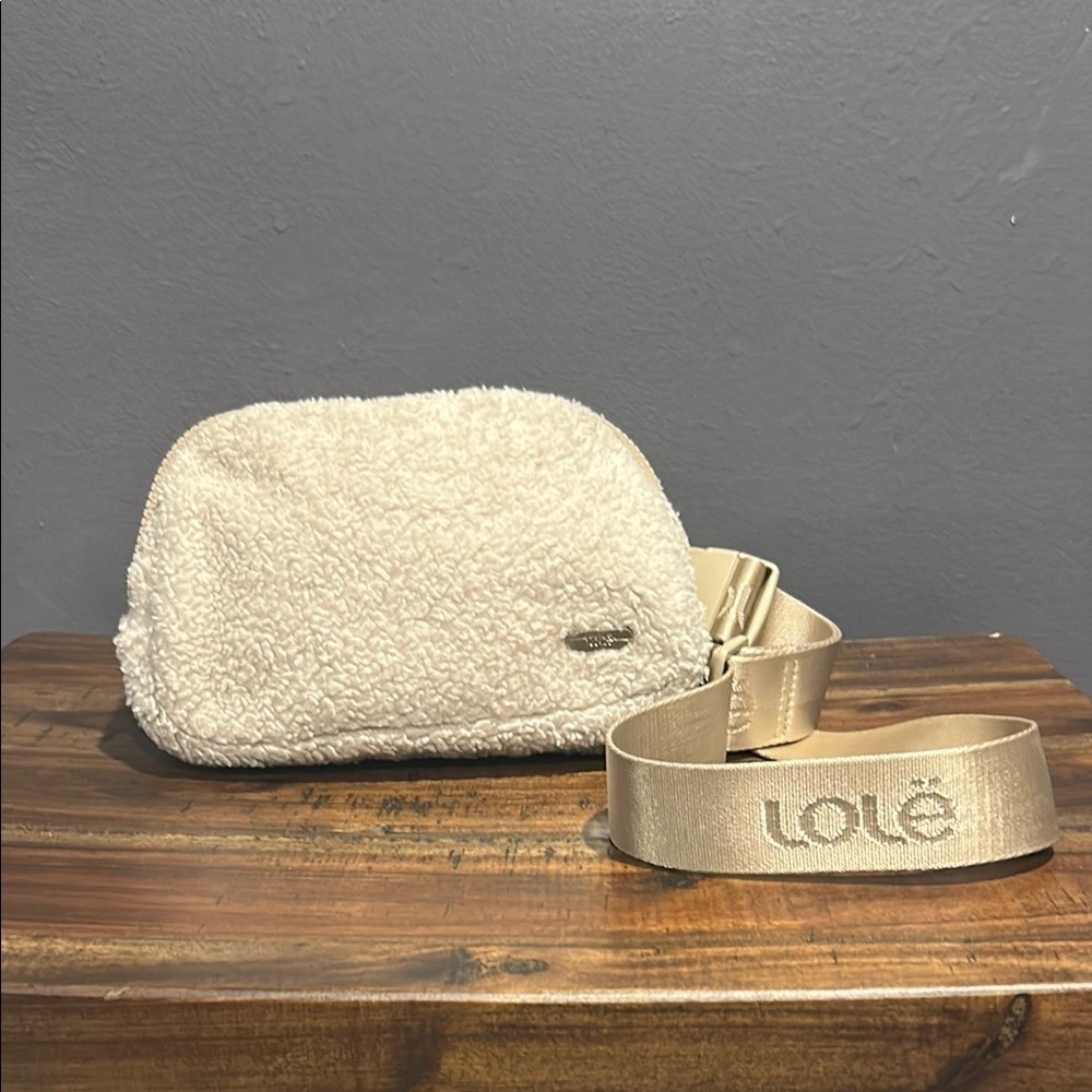 Lole Off-White Fleece Crossbody Bag - Picture 2 of 6